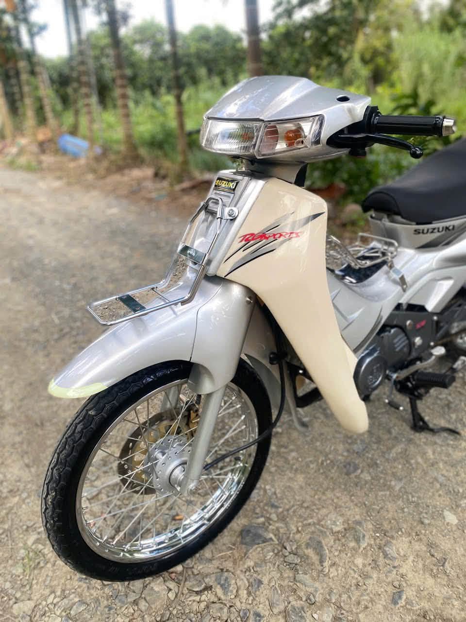 Suzuki Sport Xipo Bạc Kem – Original Look